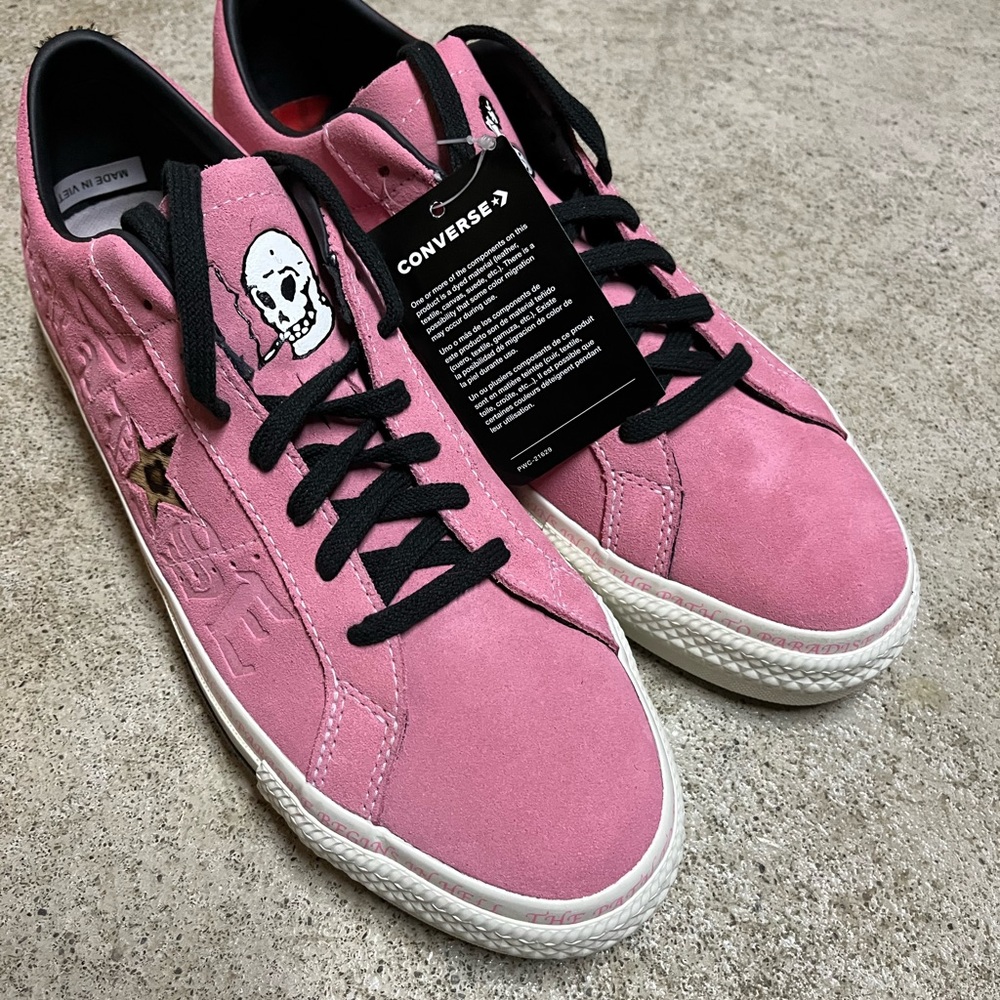 Converse one star pro pink pablo edition size 10 1/2 fits like an 11 1/2